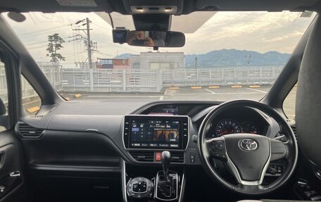 Toyota Voxy III, 2021 год, 1 756 000 рублей, 11 фотография