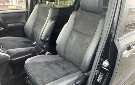 Toyota Voxy III, 2021 год, 1 756 000 рублей, 17 фотография