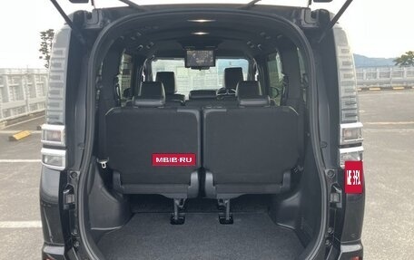 Toyota Voxy III, 2021 год, 1 756 000 рублей, 21 фотография