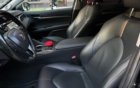 Toyota Camry, 2019 год, 2 950 000 рублей, 10 фотография