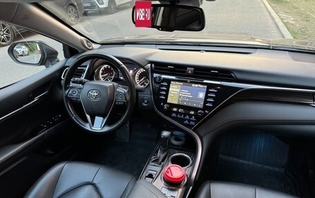 Toyota Camry, 2019 год, 2 950 000 рублей, 9 фотография