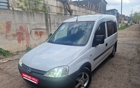 Opel Combo C, 2004 год, 300 000 рублей, 3 фотография