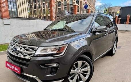 Ford Explorer VI, 2018 год, 4 250 000 рублей, 2 фотография
