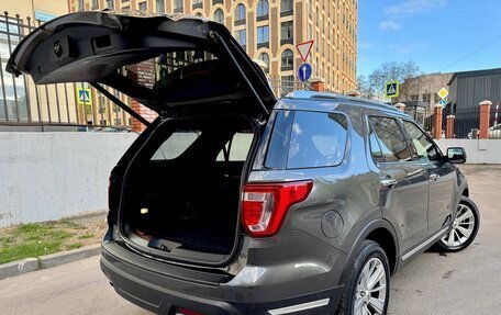 Ford Explorer VI, 2018 год, 4 250 000 рублей, 23 фотография