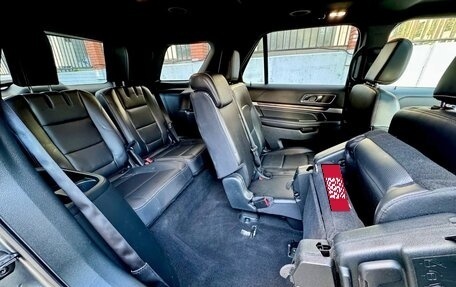 Ford Explorer VI, 2018 год, 4 250 000 рублей, 14 фотография