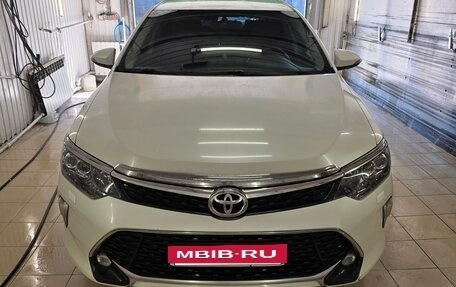 Toyota Camry, 2017 год, 2 550 000 рублей, 6 фотография