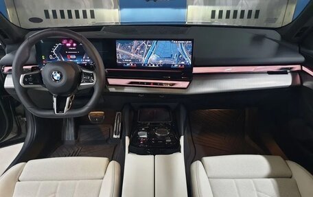 BMW 5 серия, 2025 год, 5 124 013 рублей, 7 фотография