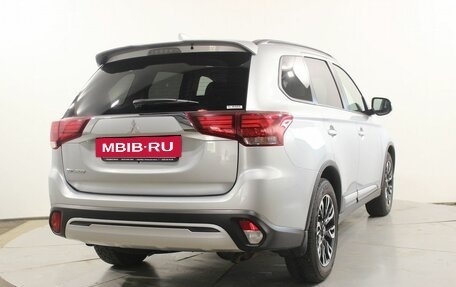 Mitsubishi Outlander III рестайлинг 3, 2021 год, 3 100 000 рублей, 5 фотография