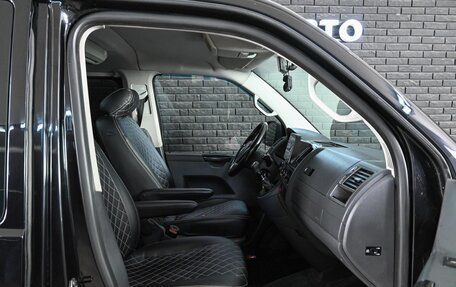 Volkswagen Multivan T5, 2011 год, 2 200 000 рублей, 3 фотография