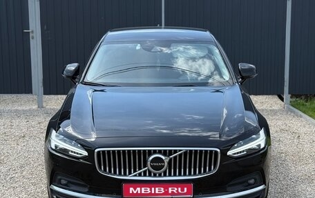Volvo S90 II рестайлинг, 2021 год, 3 900 000 рублей, 1 фотография