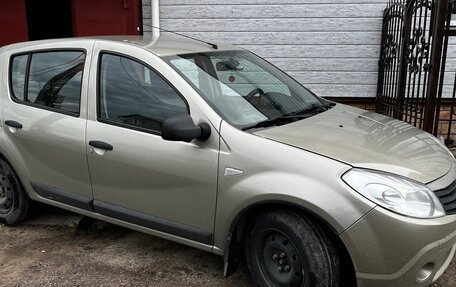 Renault Sandero I, 2012 год, 680 000 рублей, 1 фотография