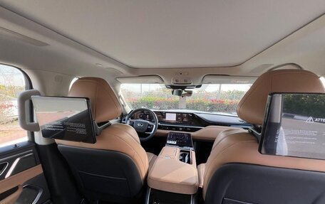 Infiniti QX80, 2025 год, 17 300 000 рублей, 6 фотография