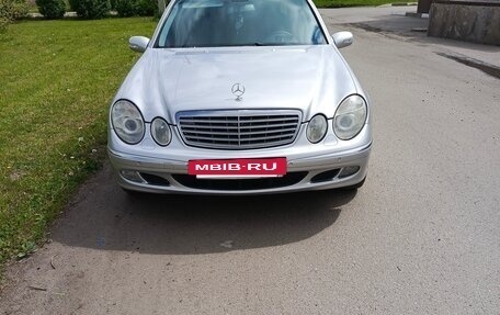 Mercedes-Benz E-Класс, 2002 год, 870 000 рублей, 4 фотография