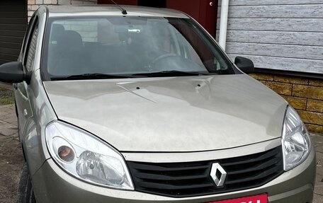 Renault Sandero I, 2012 год, 680 000 рублей, 2 фотография
