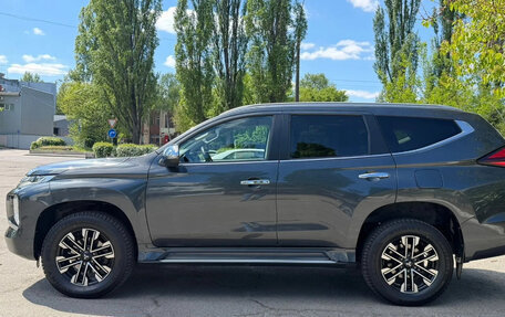 Mitsubishi Pajero Sport III рестайлинг, 2020 год, 2 580 000 рублей, 7 фотография