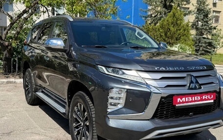 Mitsubishi Pajero Sport III рестайлинг, 2020 год, 2 580 000 рублей, 4 фотография