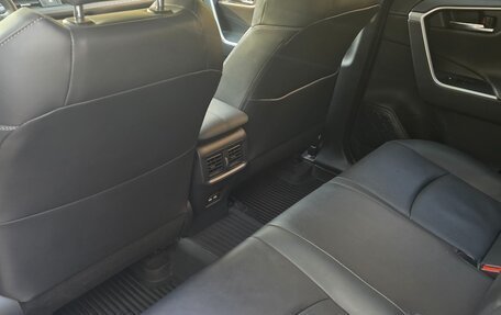 Toyota RAV4, 2022 год, 3 590 000 рублей, 4 фотография