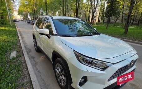 Toyota RAV4, 2022 год, 3 590 000 рублей, 6 фотография