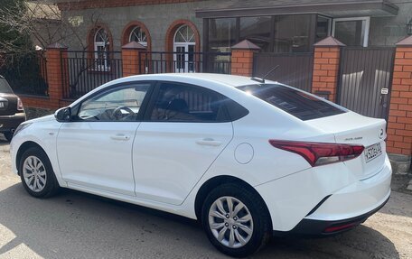 Hyundai Solaris II рестайлинг, 2020 год, 1 390 000 рублей, 4 фотография