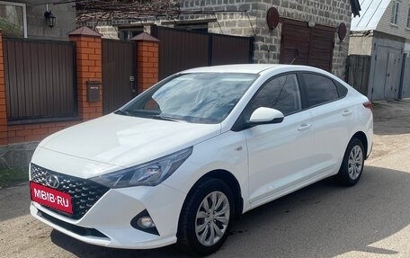 Hyundai Solaris II рестайлинг, 2020 год, 1 390 000 рублей, 3 фотография