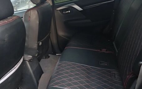 Mitsubishi Pajero Sport III рестайлинг, 2020 год, 3 700 000 рублей, 5 фотография