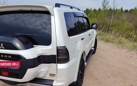 Mitsubishi Pajero IV, 2019 год, 3 750 000 рублей, 3 фотография