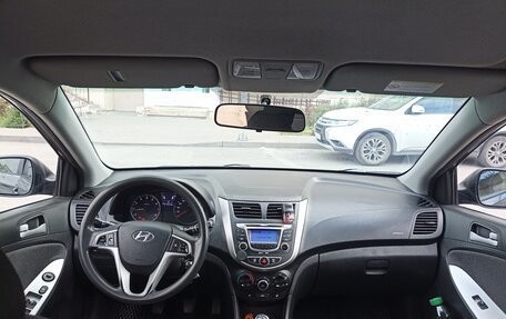 Hyundai Solaris II рестайлинг, 2012 год, 700 000 рублей, 6 фотография