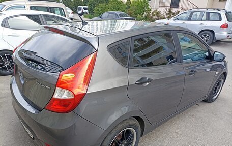 Hyundai Solaris II рестайлинг, 2012 год, 700 000 рублей, 9 фотография