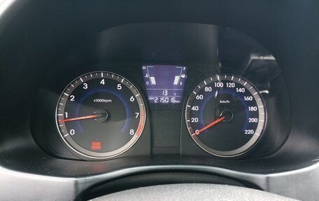 Hyundai Solaris II рестайлинг, 2012 год, 700 000 рублей, 17 фотография