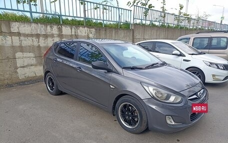 Hyundai Solaris II рестайлинг, 2012 год, 700 000 рублей, 14 фотография