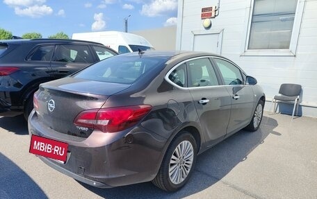 Opel Astra J, 2013 год, 999 000 рублей, 4 фотография