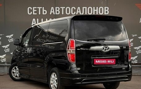 Hyundai Grand Starex Grand Starex I рестайлинг 2, 2011 год, 1 600 000 рублей, 5 фотография
