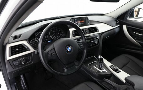 BMW 3 серия, 2016 год, 1 750 000 рублей, 12 фотография