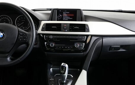 BMW 3 серия, 2016 год, 1 750 000 рублей, 16 фотография