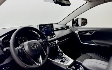 Toyota RAV4, 2020 год, 3 768 000 рублей, 11 фотография