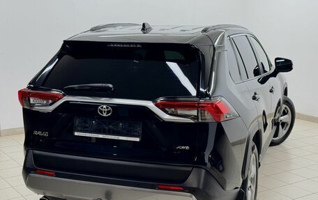 Toyota RAV4, 2020 год, 3 768 000 рублей, 9 фотография