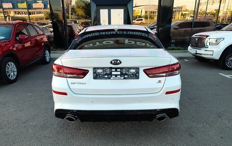 KIA Optima IV, 2018 год, 1 720 000 рублей, 5 фотография