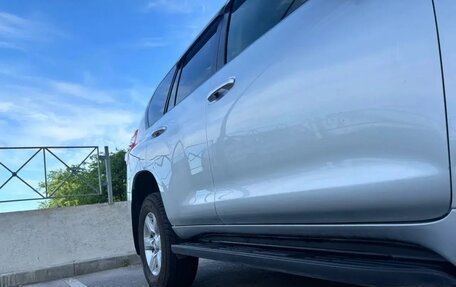 Toyota Land Cruiser Prado 150 рестайлинг 2, 2014 год, 3 990 000 рублей, 3 фотография