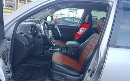 Toyota Land Cruiser Prado 150 рестайлинг 2, 2014 год, 3 990 000 рублей, 13 фотография