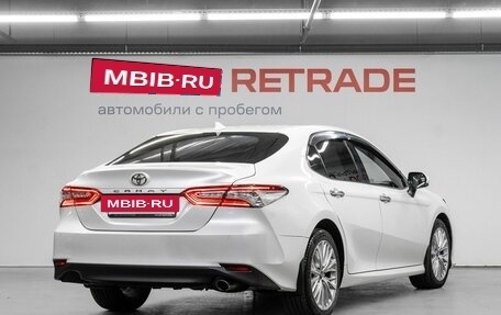 Toyota Camry, 2018 год, 2 890 000 рублей, 6 фотография