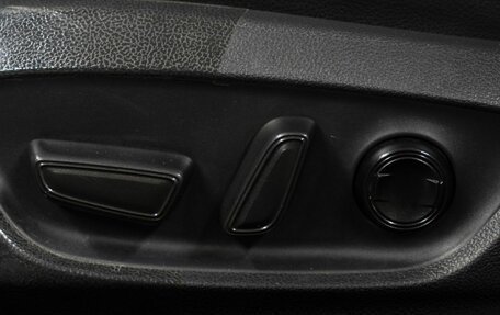 Toyota Camry, 2018 год, 2 890 000 рублей, 15 фотография