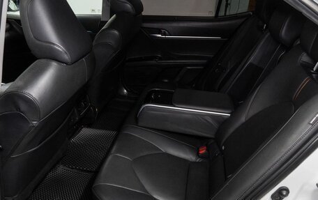 Toyota Camry, 2018 год, 2 890 000 рублей, 17 фотография
