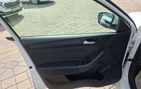 Volkswagen Polo VI (EU Market), 2022 год, 1 630 000 рублей, 24 фотография