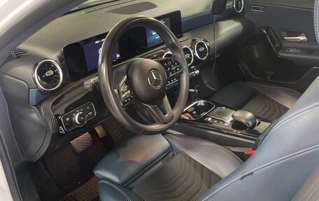 Mercedes-Benz A-Класс, 2018 год, 2 500 000 рублей, 5 фотография