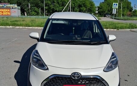 Toyota Sienta II, 2020 год, 1 610 000 рублей, 3 фотография
