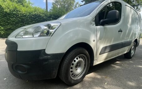 Peugeot Partner II рестайлинг 2, 2011 год, 750 000 рублей, 15 фотография