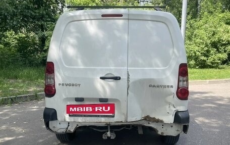 Peugeot Partner II рестайлинг 2, 2011 год, 750 000 рублей, 16 фотография