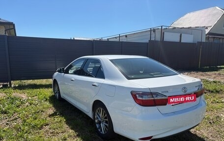 Toyota Camry, 2015 год, 1 910 000 рублей, 3 фотография
