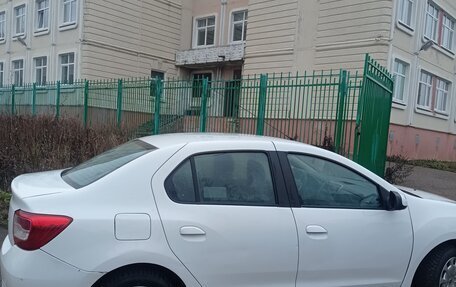 Renault Logan II, 2020 год, 650 000 рублей, 3 фотография