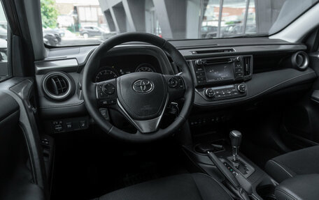Toyota RAV4, 2016 год, 2 290 000 рублей, 7 фотография